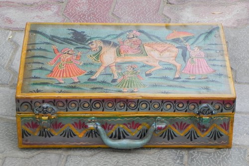 Vintage Trunk Box, Old box, Indian Wedding trunk/ Trunk box from 1940s/ Iron box - Picture 3 of 10