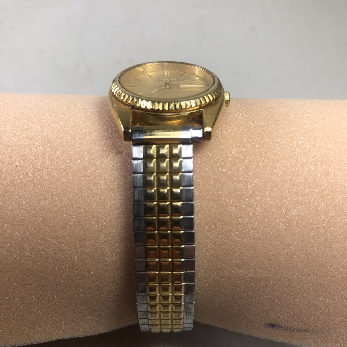 Seiko‎ Ladies Day/Date Gold Tone Quartz Watch 7N83-0041 VTG Seiko Women 7N83-0041 Dress Day Date Gold Tone Quartz  main image 2