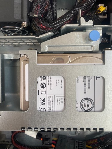 Dell PowerEdge R210 II Server Intel Xeon E3-1260L@ 2.40GHz 2GB H200 300GB HDD - Picture 9 of 9