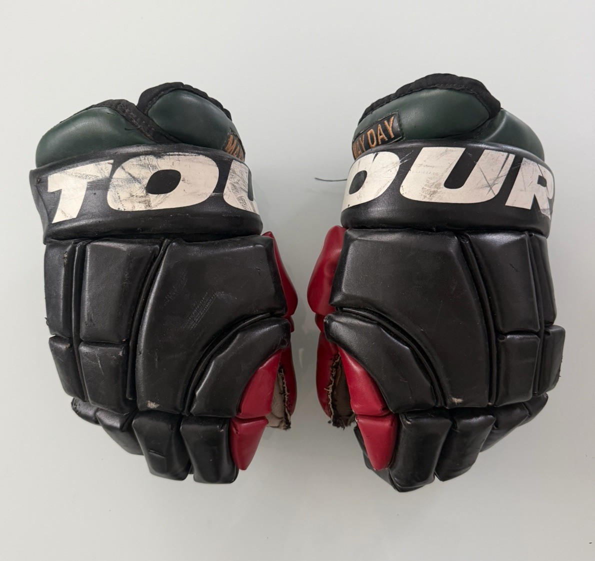 Phoenix Coyotes BRAD MAY Game Used NHL Gloves Photomatched Arizona