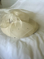 Vintage Women  s Ivory Fascinator Headpiece Feather Rhinestone Wedding, One Size