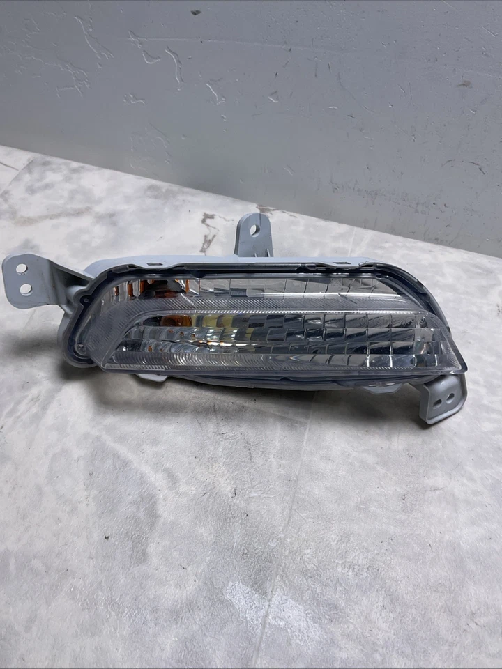 Luz intermitente estacionamiento conductor Honda Passport 2022-2024 33350-T6Z-A31 OEM 9064 Foto 3 de 4
