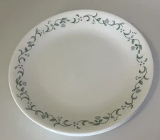 SIX Corelle COUNTRY COTTAGE  10 1/4” DINNER Plates White Green Leaves Hearts EUC