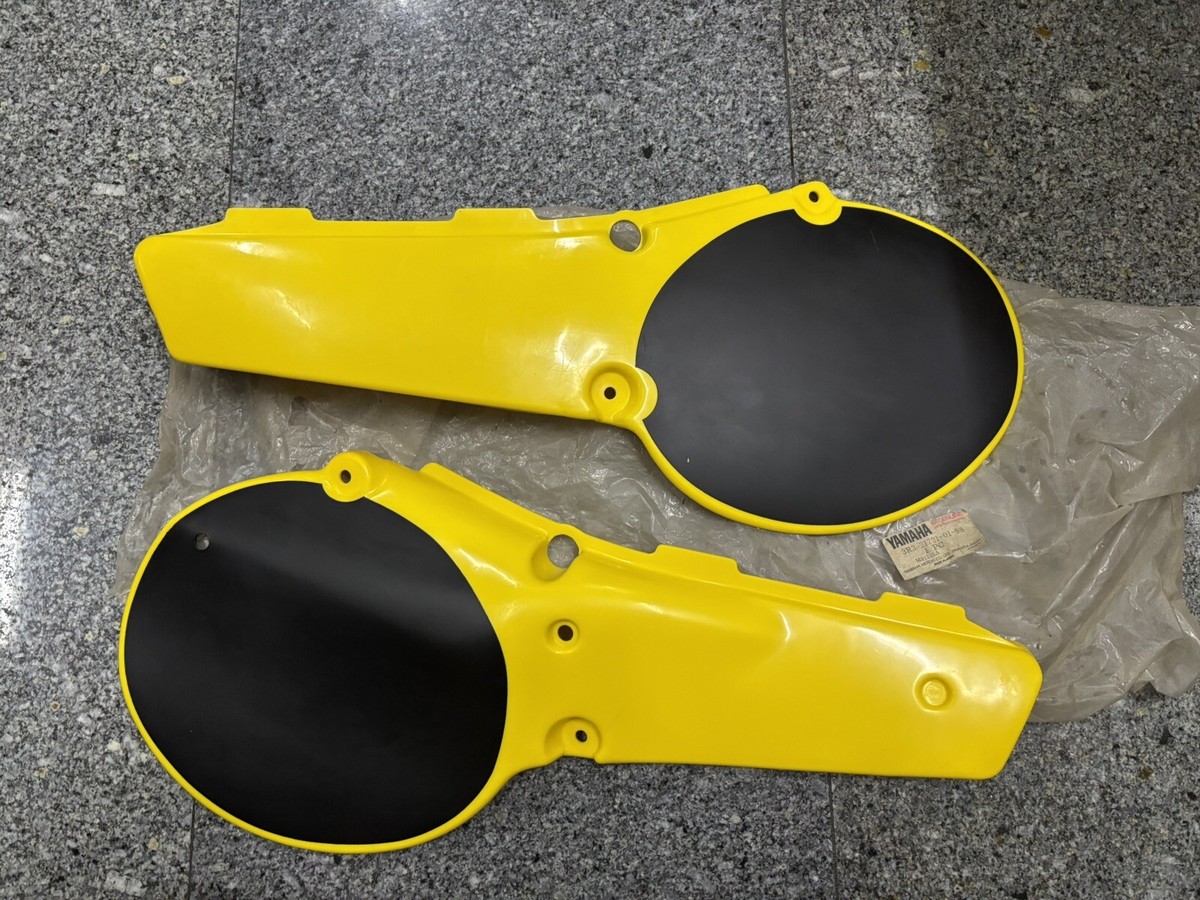Yamaha 80-81 YZ125 YZ125G/H L/R Side Cover NOS 3R3-21711-01-98&3R3