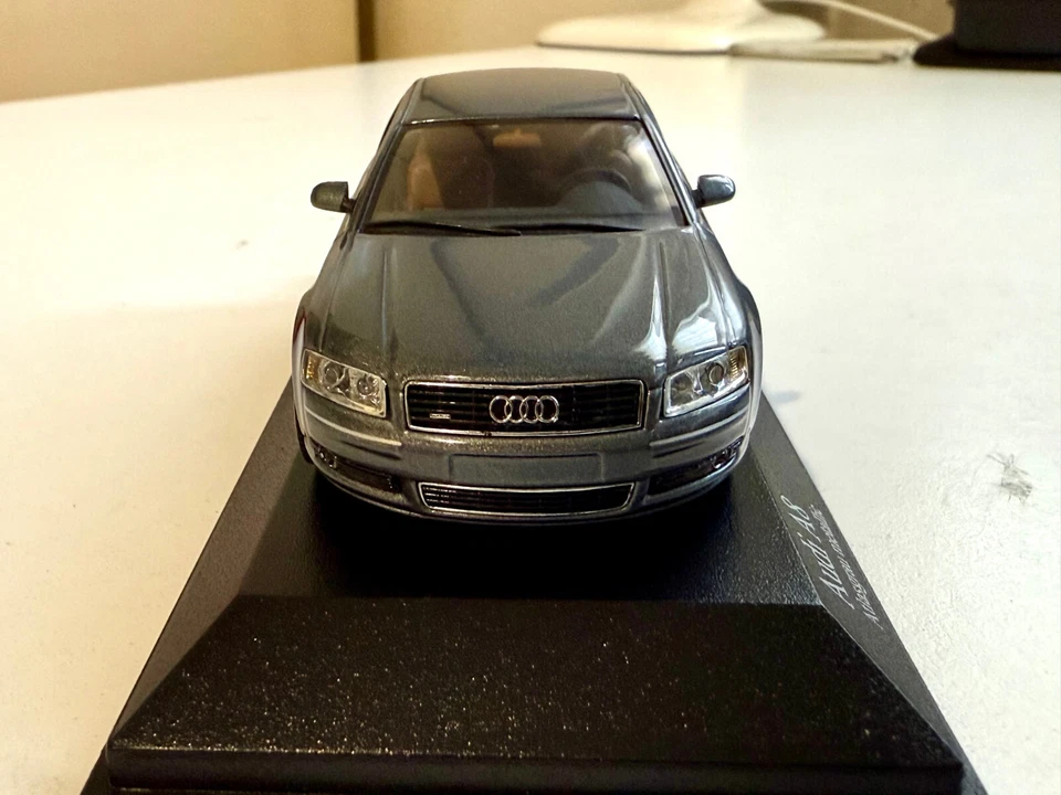 MINICHAMPS 400011800 AUDI A8 2002 GRIGIO MET. 1/43 - Immagine 4 di 4