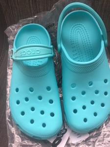 tiffany blue crocs