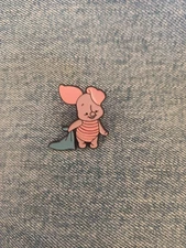 PIGLET -WINNIE THE POOH-ENAMEL PIN-UNBRANDED-SHIP ALL THE PINS YOU BUY FOR $4.99