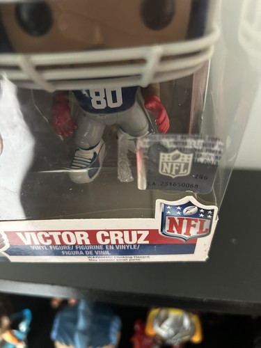 NFL Victor Cruz New York Giants Funko Pop #19 - Picture 8 of 12