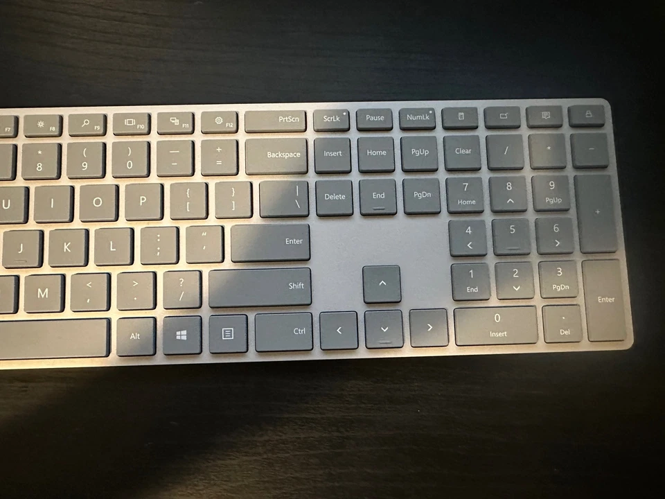 Microsoft - Surface Keyboard (2nd Edition) - Full-size Wireless - Silver - Image 4 of 4