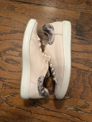 Ecco 1122 Women's Soft 7.0 - Limestone/Black EU Size 40 US 9-9.5