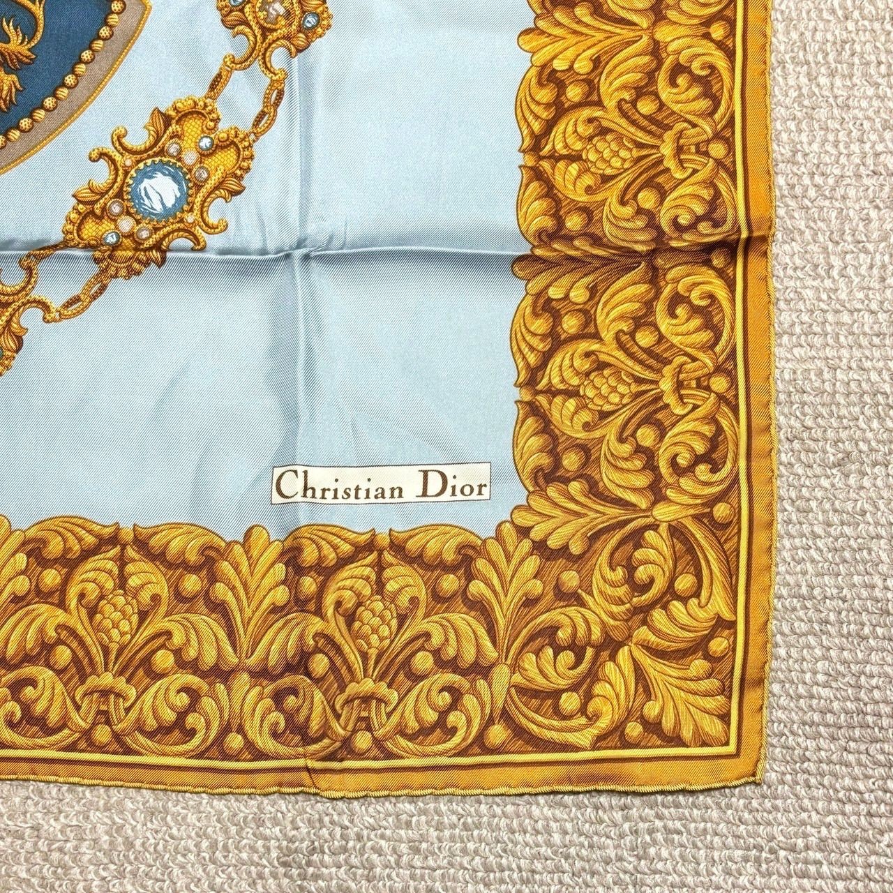 Christian Dior Emblem Silk Light Blue Square Scarf 33.5in Unisex Pre owned thumbnail 7