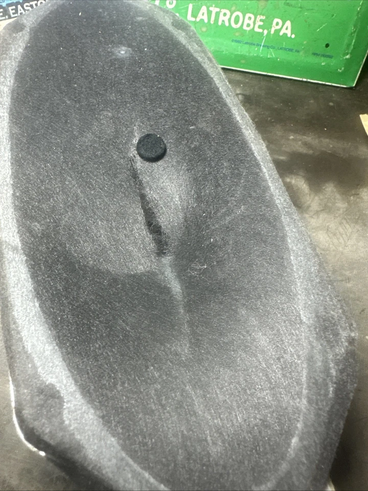 Soporte de montaje de altavoz de carrocería cuadrada para Chevy GMC 73-91 cabina esquina asiento trasero izquierdo derecho Foto 3 de 4