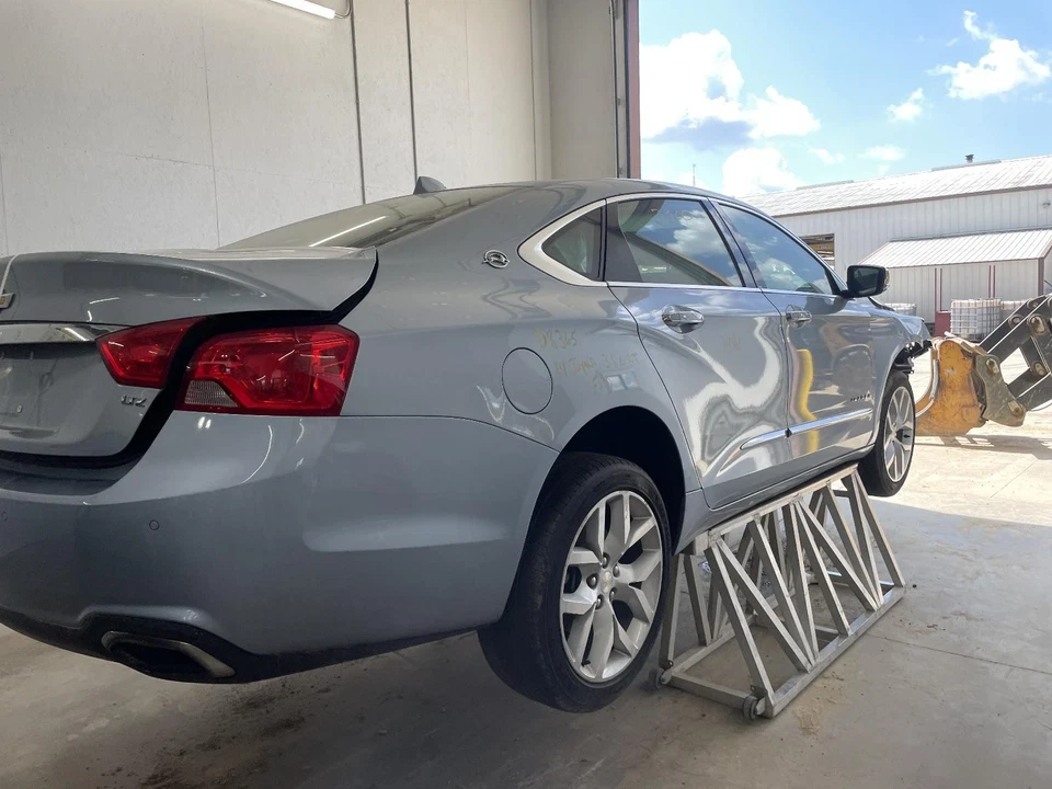 Conjunto de bomba y motor ABS usado se adapta a: Chevrolet Impala 2014 montaje VIN 1 4º Foto 3 de 4