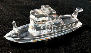 Miniature  5" Long Gordon Classics Crystal   Replica Of  A Cruise Ship