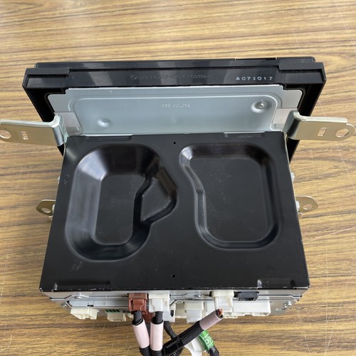 OEM Tacoma 2016-2019 Navigation Radio Display And Receiver 86100-04161 - Picture 6 of 6