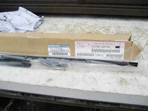 NISSAN Genuine S13 SILVIA 180SX 200SX 240SX Front Windshield Molding 72750-52F10 - Picture 4 of 5