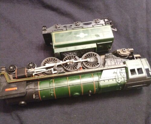 HO SCALE 1:87 VINTAGE HORNBY BR LOCO W/TENDER BRITANNIA #70000 L/N RTR - Picture 2 of 13