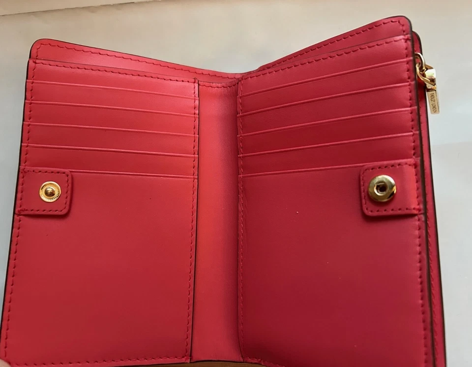 Radley London 女式皮革 Heritage Dog Outline 双折钱包钱包熔岩金色 — 第 4/4 张图片