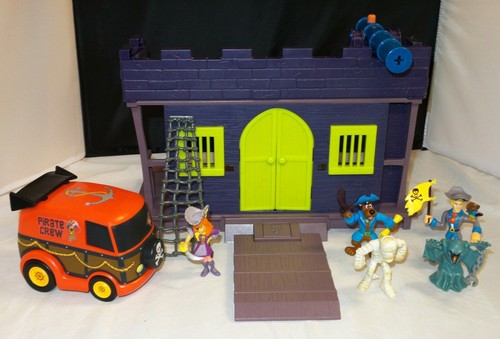 Scooby Doo Piratenfestung mit Piratencrew & Mystery Machine