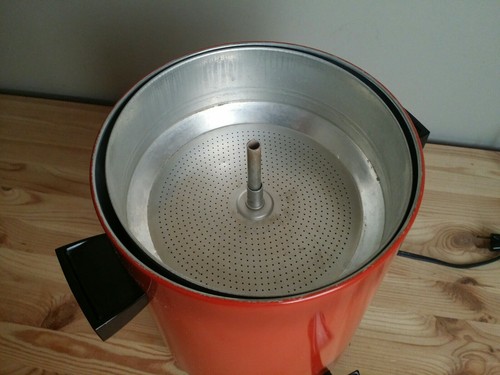 Retro Red West Bend Electric Coffee Percolator 12-30 Cup 1969 - Picture 5 of 11