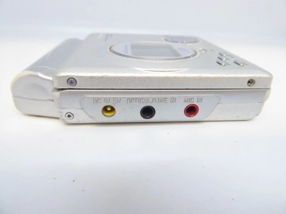 SHARP - BALADEUR MINIDISC - MD PORTABLE RECORDER - MD-MT88 - POUR PIECES / PARTS - Photo 4/4