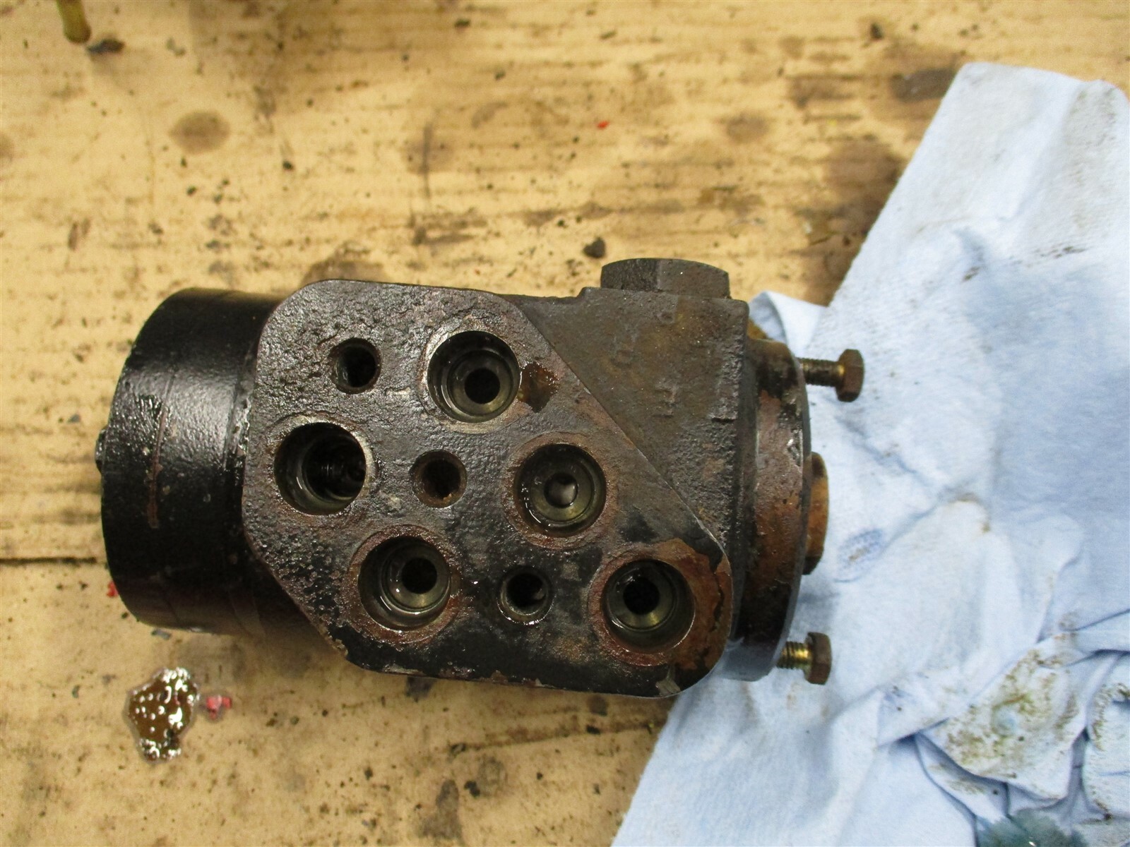 John Deere X748 Steering Valve AM148274 for sale online | eBay