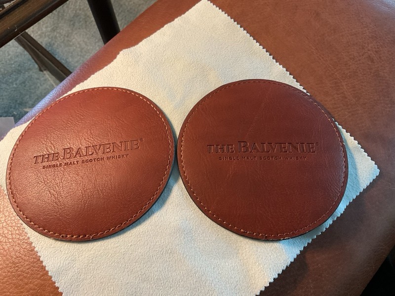 Coasters Balvine Scotch Leather Luxury Desk & Table