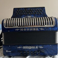 Blue Honner Corona ll Extreme Button Acordeo GCF Comes with Case/Straps 