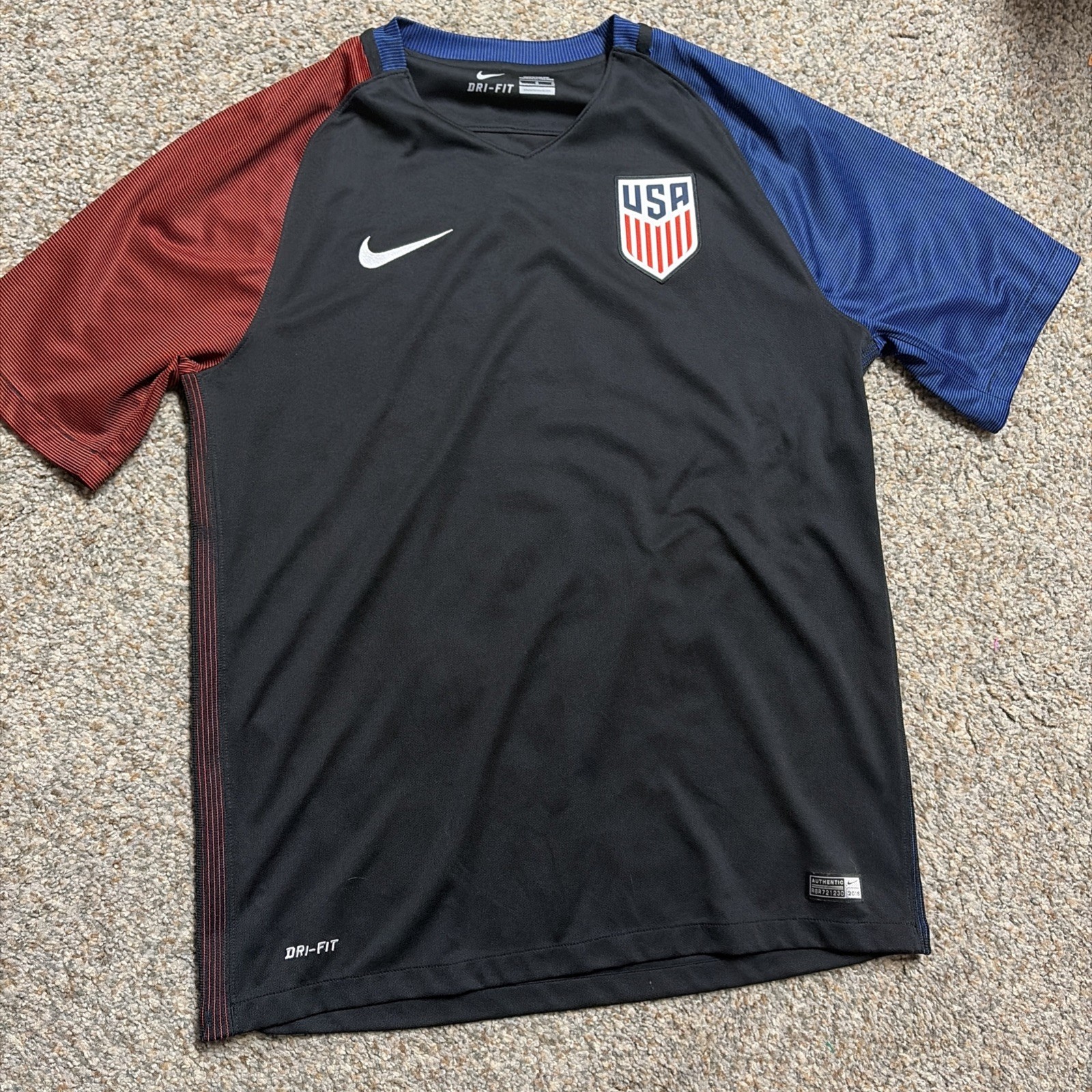 Nike USA National Team 2016 Away Soccer Jersey USMNT Men's Size L (724641-010)