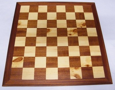 Handgefertigtes Mahagoni Schachbrett True Tournament 57 mm (21/4  ) Quadrate schwer 3,4 kg