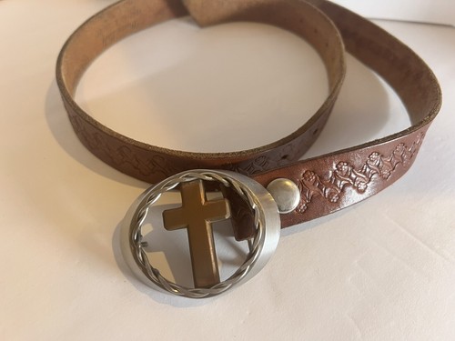 Echtleder Damen verzierter Gürtel mit schwerer Messing Kreuzschnalle Medium 34"
