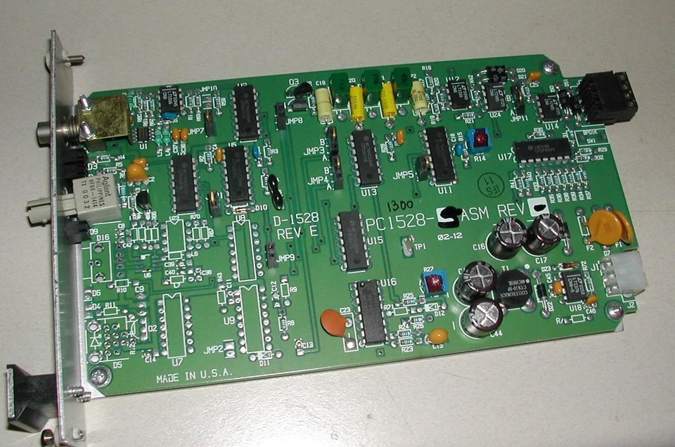 IFS D1300 2 Wire RS485 Point to Point Data Transceiver card Used (C26) - Image 3 of 3