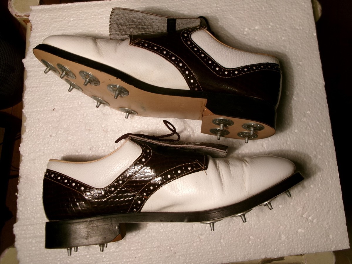 Rare Vintage Salvatore Ferragamo Mens 9D Golf Shoes Metal Spikes Cleats Wingtips Vintage Salvatore Ferragamo Spectator Oxfords, Black and  main image 2
