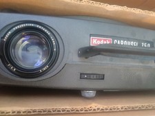 Kodak Carousel 750 35mm Slide Projector Table Top Projection w/ Box Manual