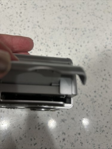 Canon PowerShot A75 3.2 Digital Camera - Silver For Parts Or Tinkering As Is - Picture 9 of 9