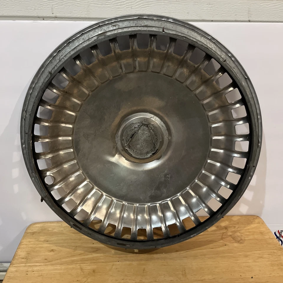 Juego de 4 cubiertas de rueda Pontiac Lemans 1970 15 pulgadas Foto 2 de 4