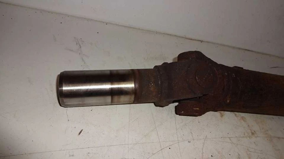 Rear Drive Shaft AT 4x4 4 Door Option NP8 Fits 1999-2005 Chevy S10 Blazer 598269 — 第 3/4 张图片