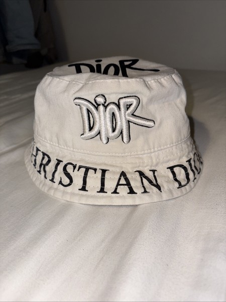 christian dior hut