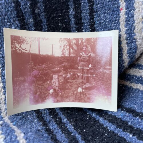 1950s Lady Flowers Kodak Kodacolor Print Photograph Vintage Antique 1956 Sepia - Bild 3 von 4