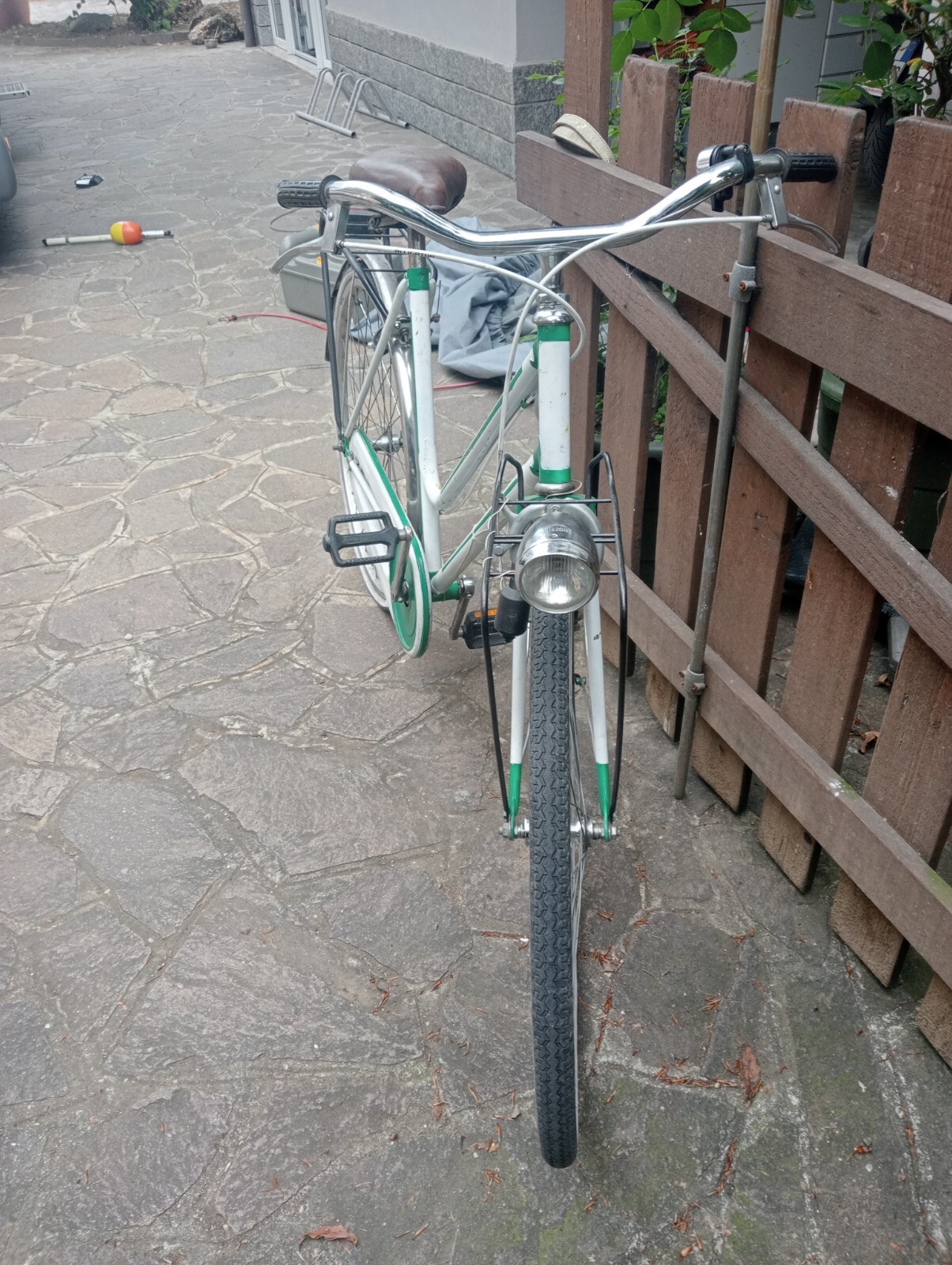 Foto 4 di 5