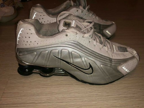 Scarpe NIKE SHOX R4 silver White n 37 | eBay