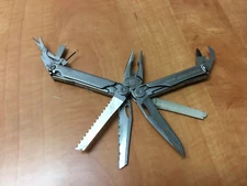 Leatherman WAVE Multi-Tool Silver Stainless Pliers File Saw Knife