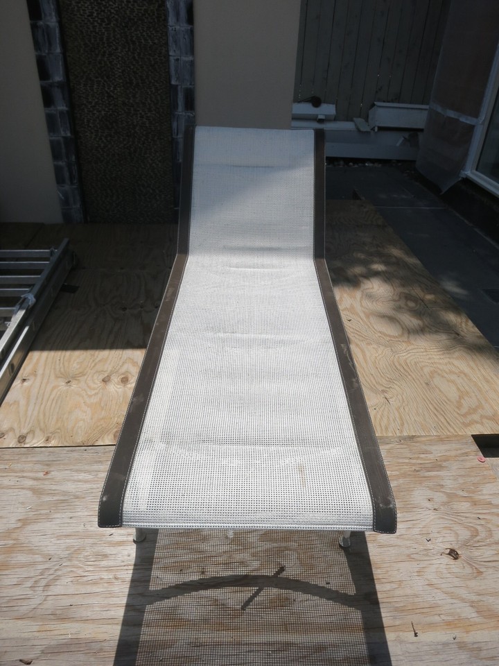 Richard Schultz for Knoll 1966 Adjustable Chaise Lounge White / Grey