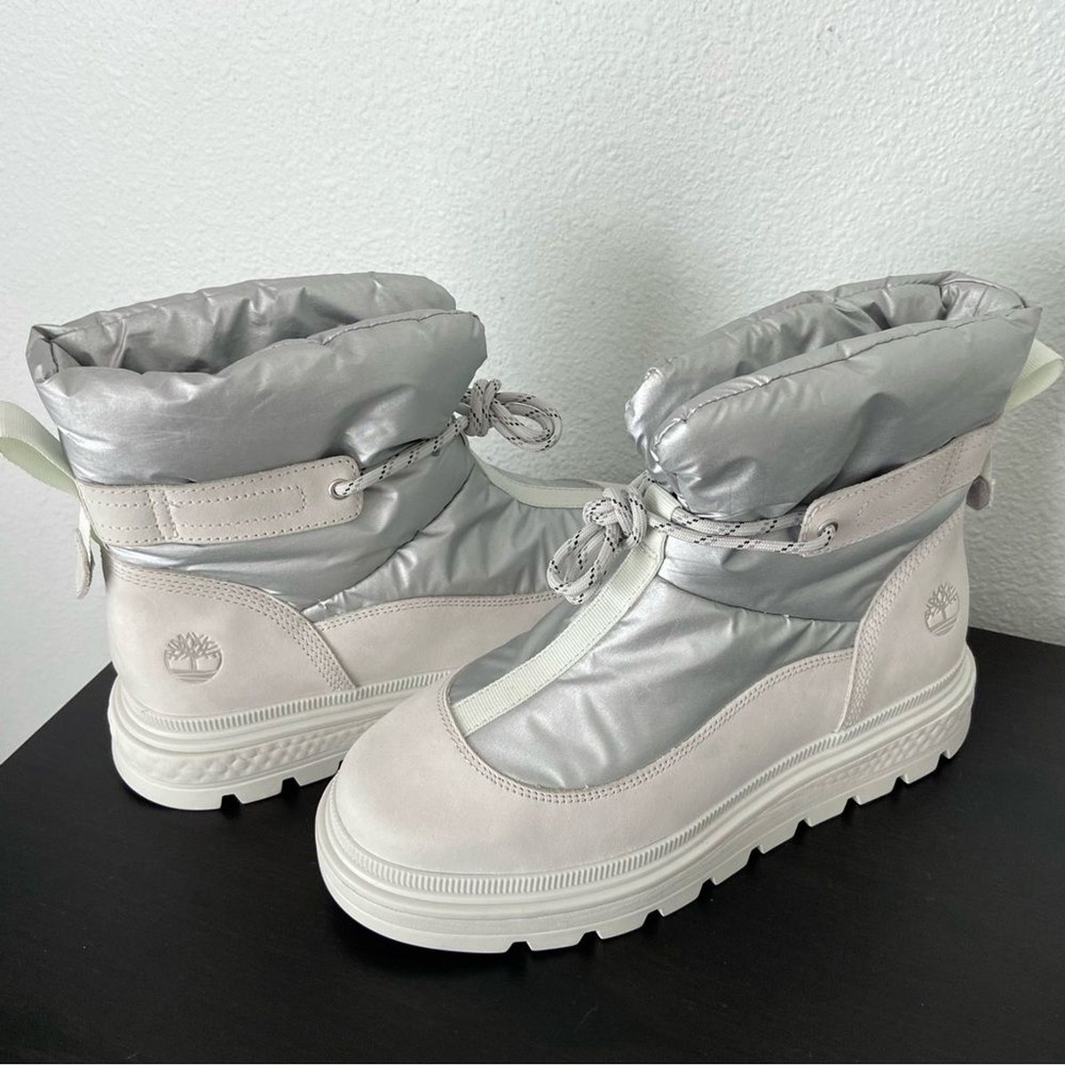 NEW Timberland Ray City Waterproof Hiking Boot Silver White Nubuck Size