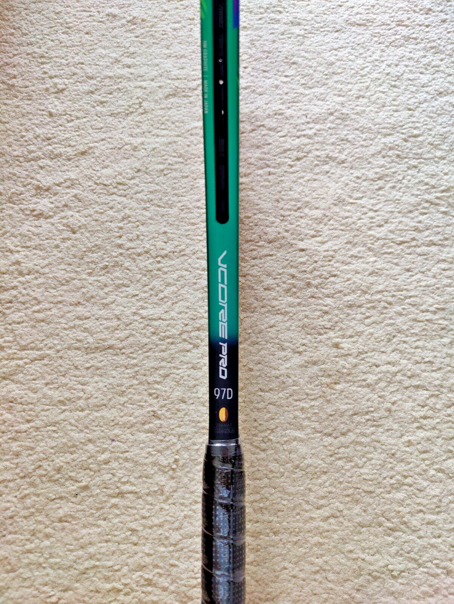 Yonex Vcore Pro 97D 18x20, UW 320g/11.3oz, Grip Size #2(1/4