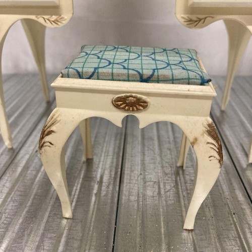 Vintage SINDY Furniture Lot Bundle - Dressing Table, Bed, Rug, Stool, Bath, Hair - Picture 14 of 15