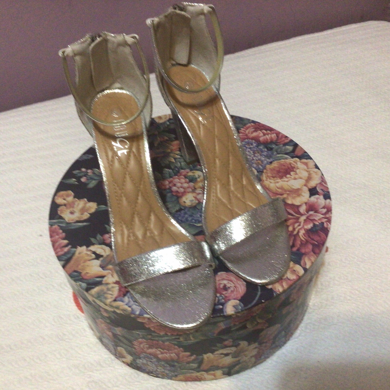 Ladies Silver Stack Heels - image 3