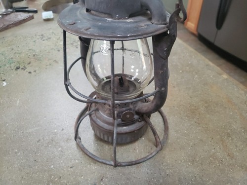 VINTAGE DIETZ VESTA BOSTON & ALBANY RAILROAD LANTERN W/EMBOSSED B.&A. GLOBE - Picture 9 of 18