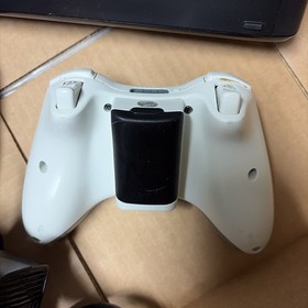 Microsoft Xbox 360 S Black 250GB, 2 Controllers , Power Cord, Tested And Works