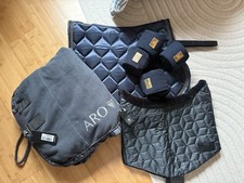 Eskadron Set Blau mit Gold Neu mit Etikett Reitsport Reitset